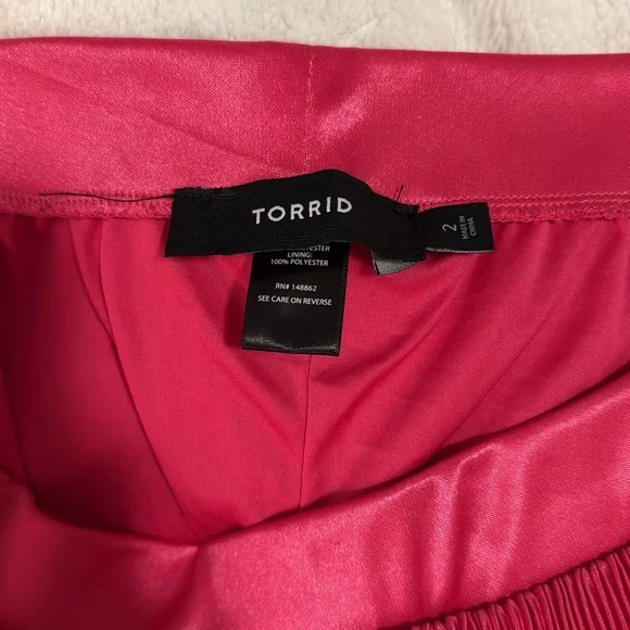 Torrid Hot Pink Wide-Leg Plisse Pant - Picture 2 of 5